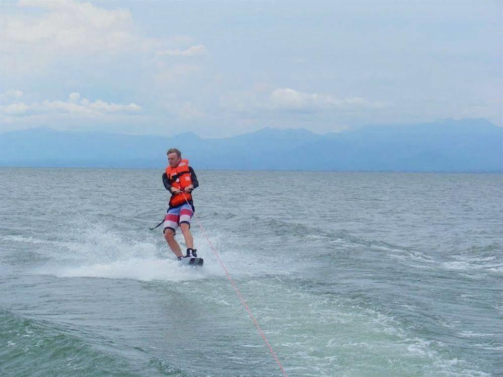 Blue Zebra Island Lodge Senga Luaran gambar
