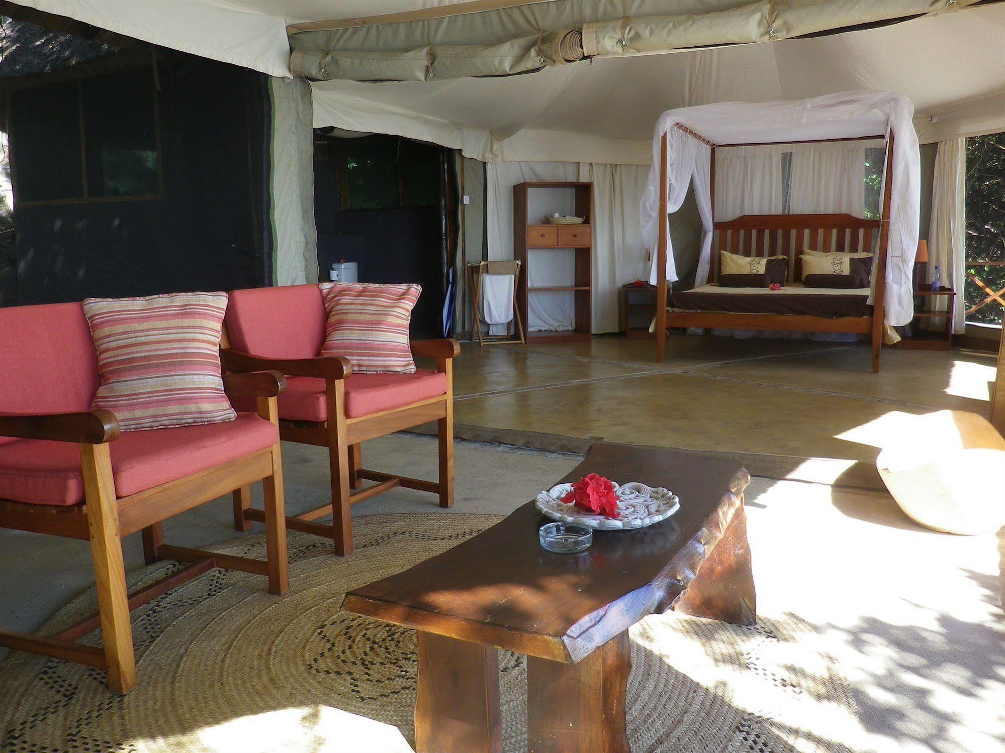 Blue Zebra Island Lodge Senga Luaran gambar