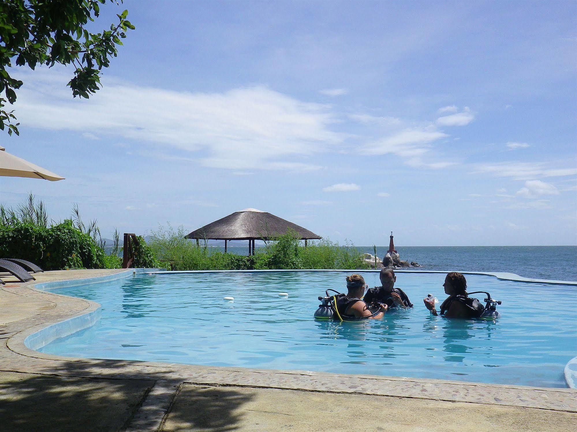 Blue Zebra Island Lodge Senga Luaran gambar