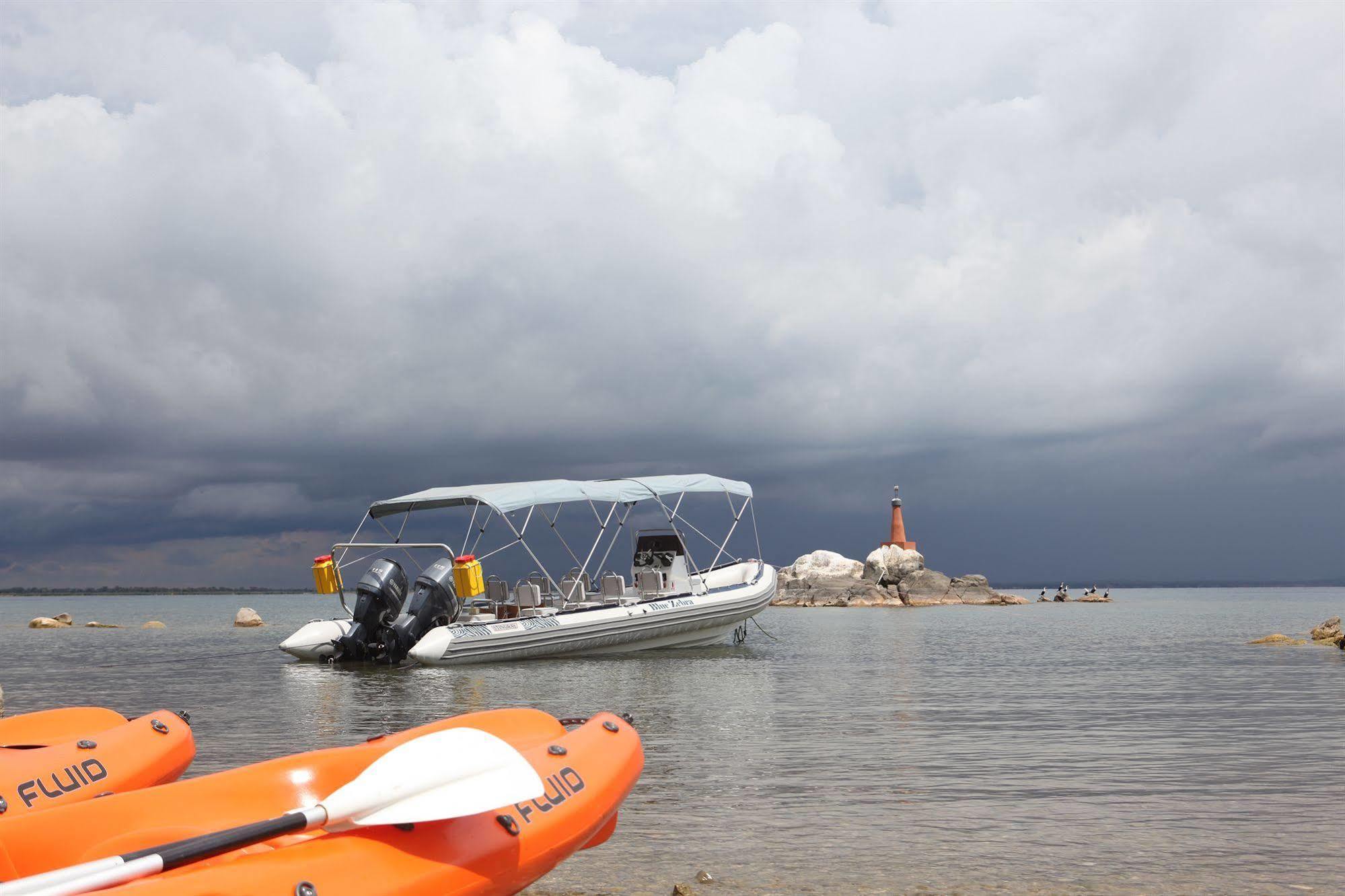 Blue Zebra Island Lodge Senga Luaran gambar